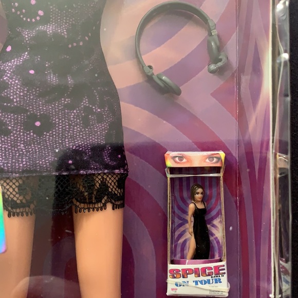 Vintage 1998 New in the Box Posh Spice Girls On Tour - Picture 12 of 16